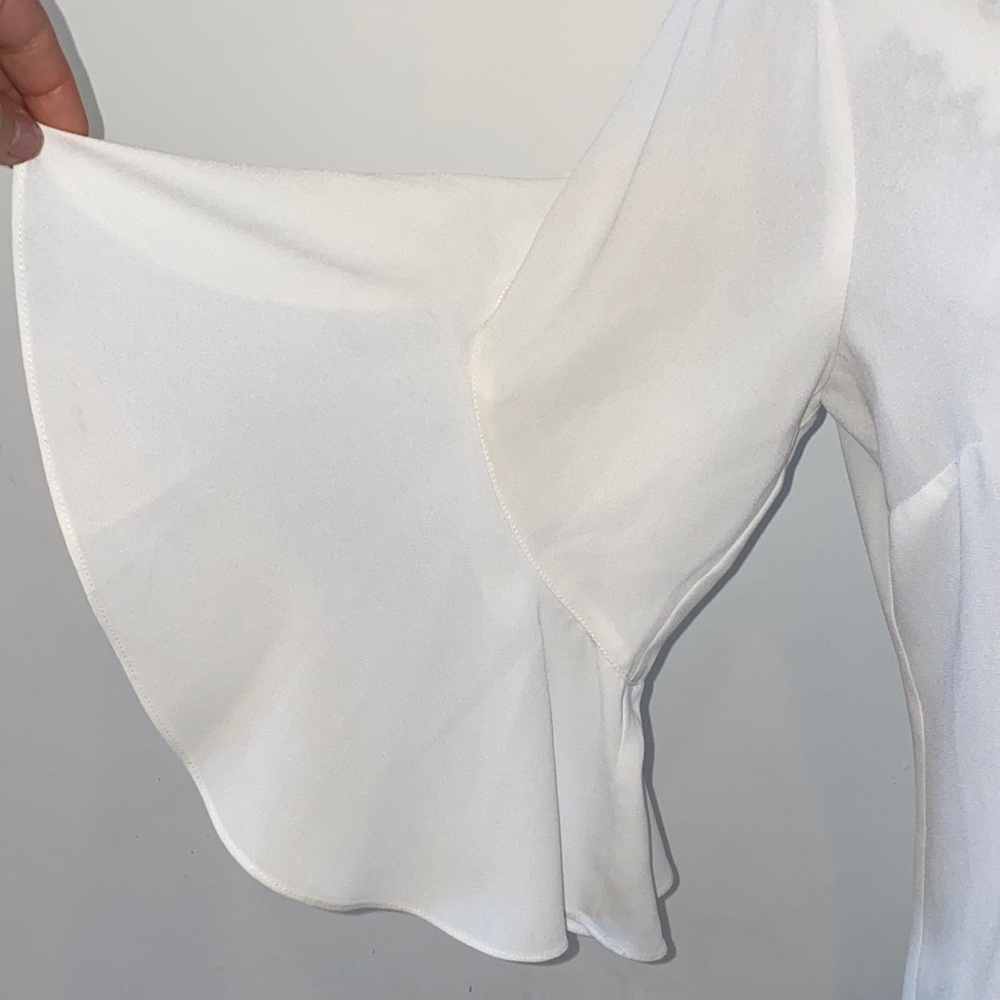 Cabi White Button-Down Float Blouse Size Small Ov… - image 4